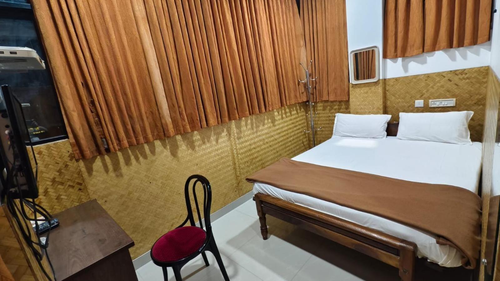 ホテル Dolphin Residency テッカディ エクステリア 写真