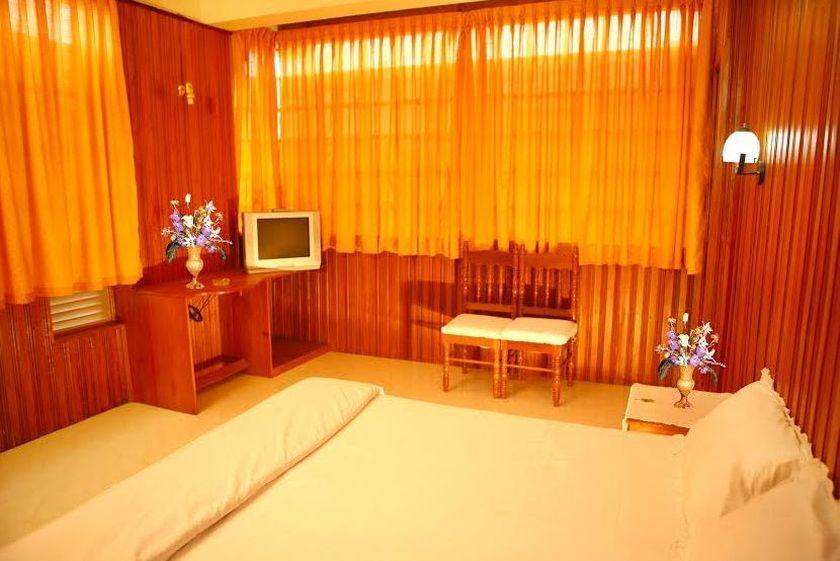 ホテル Dolphin Residency テッカディ エクステリア 写真